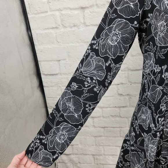 LEITH Black & White Floral V Neck Long Sleeve Dress Size Medium - Picture 7 of 14